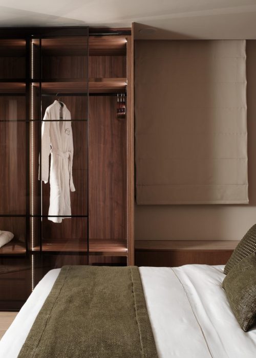 alesskikinas.com-room8-5